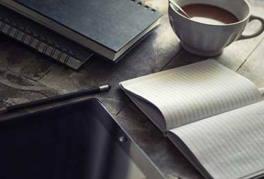 拉菲尼亚拒绝领奖，金球奖信任崩塌，贝林厄姆空降引巴西球员发声