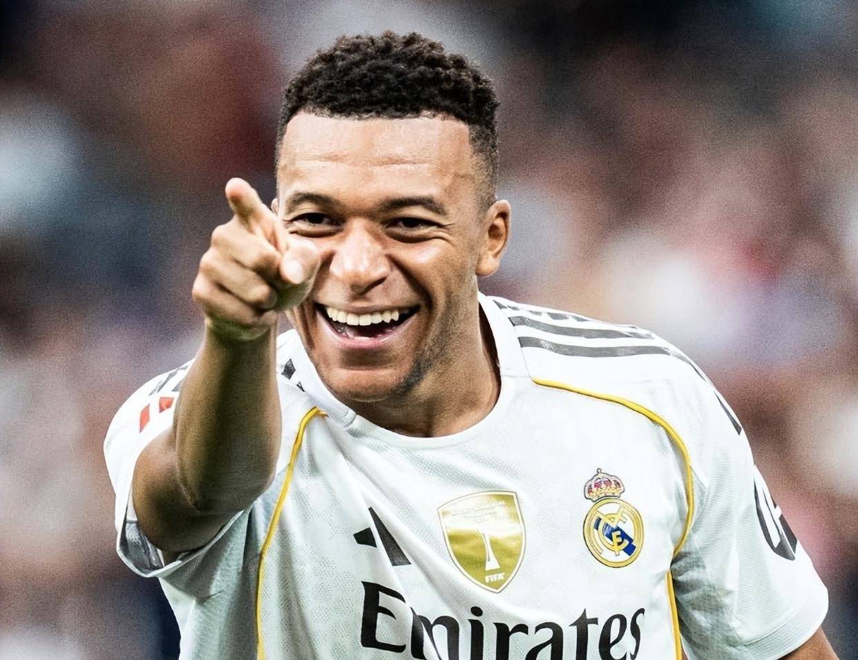 凌晨四点，欧冠好戏上演！穆帅第七次大战皇马，姆巴佩冲击40球